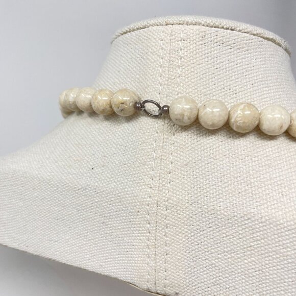 White Jasper Stone Bead Pendant Necklace Gold-Tone Geometric Medallion - Picture 6 of 14